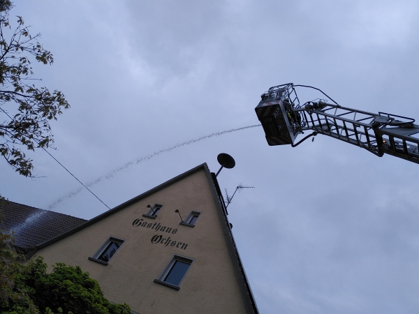 Drehleiter im Einsatz (Foto: Michael Kberle)